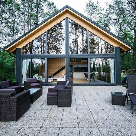 Toksol White Сasa de vacaciones Zachotin